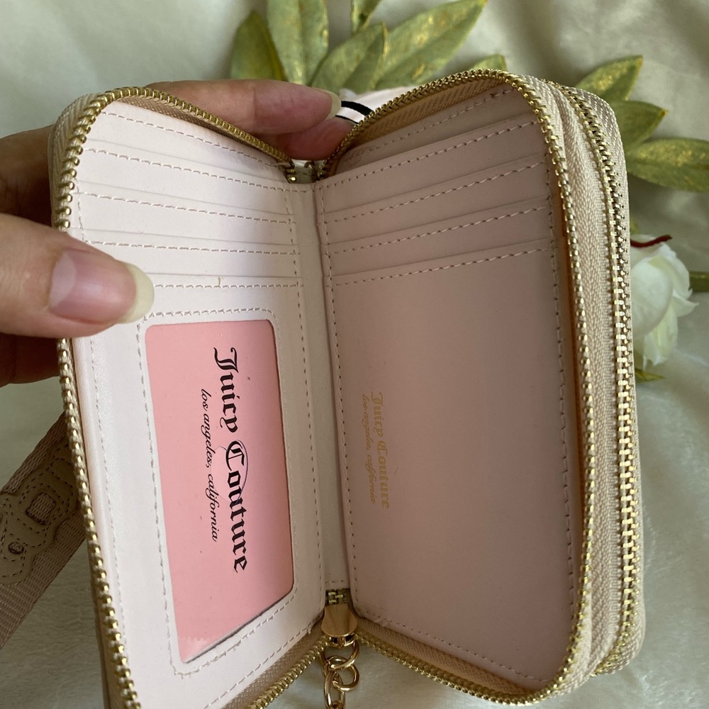 Juicy Couture Beige Wallet - Picture 8 of 12